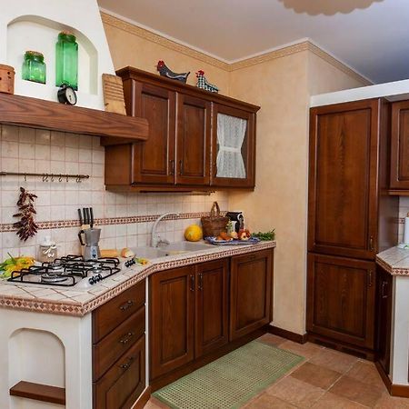 Spaziosa Villa Con Piscina E Giardino, Polignano A Mare Εξωτερικό φωτογραφία