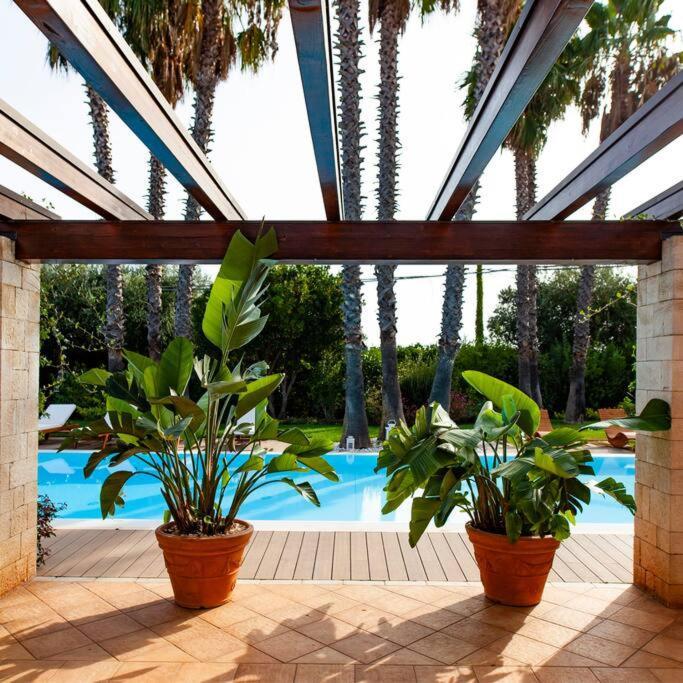Spaziosa Villa Con Piscina E Giardino, Polignano A Mare Εξωτερικό φωτογραφία