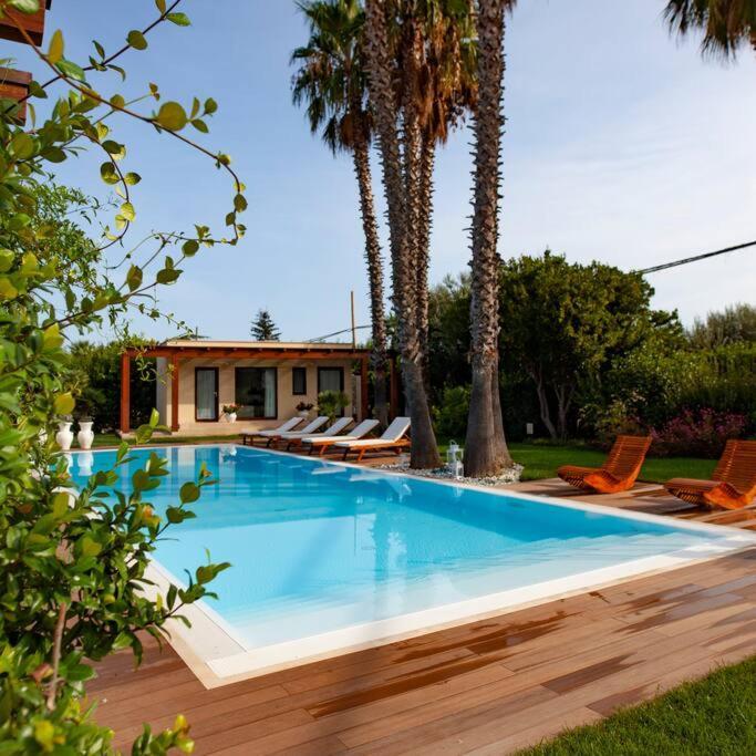 Spaziosa Villa Con Piscina E Giardino, Polignano A Mare Εξωτερικό φωτογραφία
